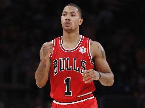 去年今日：史上最年轻MVP德里克-罗斯宣布退役 结束16年职业生涯