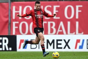 莫雷托：米兰预计明年夏天以380万欧元签下卡马达，今夏曼联等球队曾对他有意。