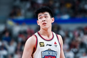 李云开：期待林葳早日适应新环境，为未来再度冲击NBA做好准备。