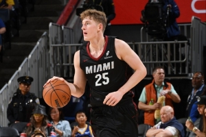 韦尔：亚库乔尼斯是一位以传球为优先的控卫，我们之间有望形成完美的化学反应。