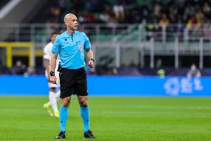 泰勒：VAR带来了“完美预期”的矛盾，而英超裁判的工作堪称世界顶级。