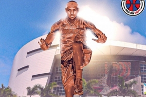 两座总冠军、两座MVP与四次最佳一阵！美媒发问：热火是否该为詹姆斯的6号球衣举行退役仪式？