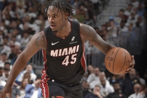 斯波：能感知米切尔在防守端的威慑力，其侵略性十足的防守风格与战术要求高度契合。