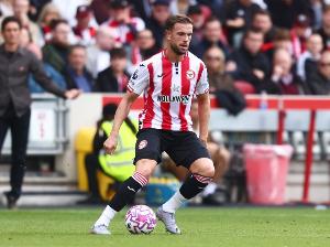 专家票选英格兰世界杯落选球员：亨德森居首获7票，福登、阿诺德紧随其后