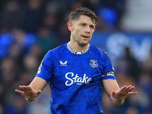 塔科夫斯基：对定位球失守两球感到失望，球队亟需改进。