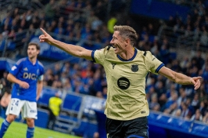 世体：莱万战埃尔切有望复出，但预计不会首发出战