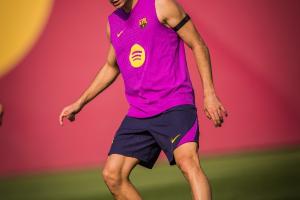 巴萨官方确认，佩德里左侧大腿远端股二头肌遭遇撕裂，据报道称他将因此缺阵约3周。