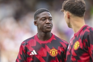 西汉姆联对梅努和齐尔克泽有意，但曼联在冬窗放走这两人可能性不大。