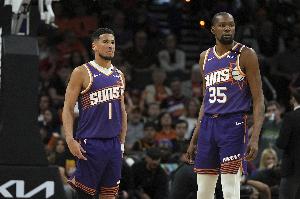 杜兰特透露，他侄子最喜欢的球员是布克，或许是因为布克曾与他做过队友。