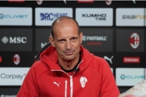 从阵容实力来看，阿莱格里认为国际米兰和那不勒斯是夺冠热门。