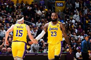 奥尼尔透露，詹姆斯期待能经历一个“灰姑娘”般的赛季，并至少再次闯入总决赛。