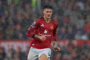 森林队前锋舍什科本场表现低迷，3次射门全部偏出目标，对抗成功率仅5.9分，11场比赛仅贡献2球1助攻，其身价仍高达7000万欧元。