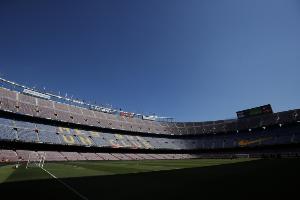 据《世界体育报》报道，巴萨将于11月7日在诺坎普开放公开训练，目前已有7500名会员购得门票。