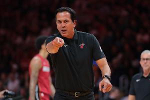 热火本赛季已是NBA节奏最快的球队，但其他队伍的进攻节奏也同步提速，比赛进入“带球狂奔”的新阶段。