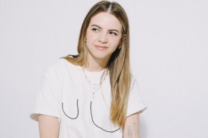 想演什么样的电影？KD透露：想演一位有美女在身边的大佬，最好还能在镜头前开枪。