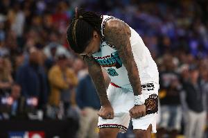 被问及是否后悔此前的表现，莫兰特反问“后悔什么？”，随后表示“不聊了 你在钓鱼”。