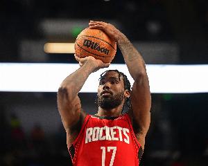 乌度卡谈伊森：无论首发还是替补，他总能在队友受伤时挺身而出，并保持高效表现。