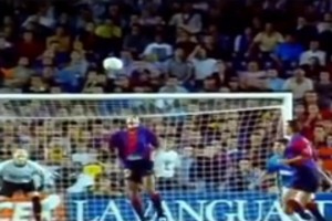 桑巴妖刀里瓦尔多！一脚绝世倒钩踢入欧冠！