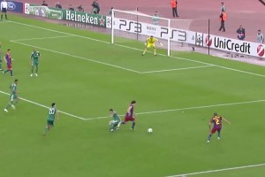 小罗贴地斩任意球，早已成为诸多球员模仿的经典