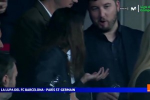 邦马蒂现场观看巴萨的欧冠比赛，这颜值确实不错啊